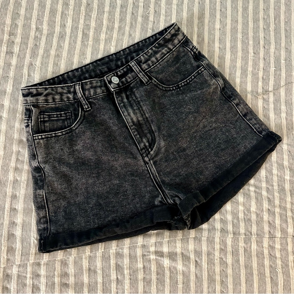 SHEIN Black Stone Washed Denim Jean Shorts Women’s Small High Waisted